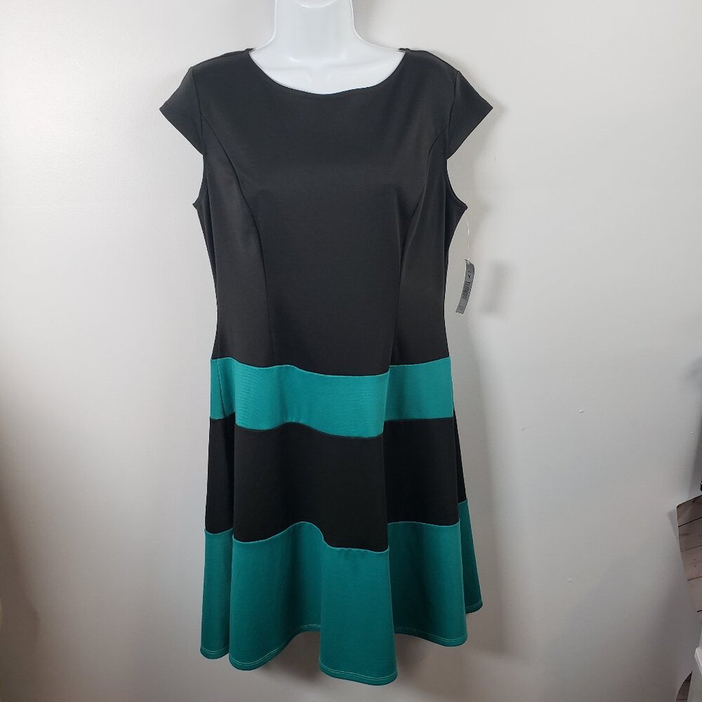 NWT ~ AA Studio Womens Fit and Flare Dress Green & Black Size 10 /A234